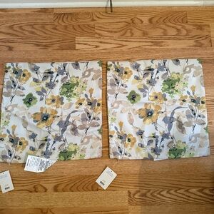 Indoor/Outdoor Pillow Covers - 18x18